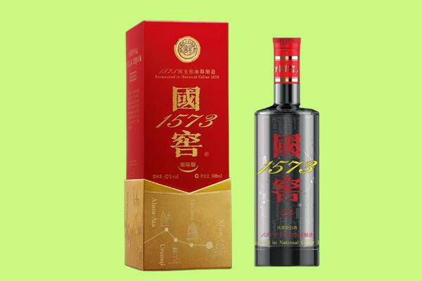 呼和浩特赛罕区回收国窖1573.jpg